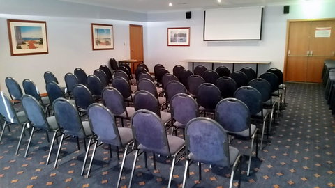 Lacepede Bay Motel - Holiday Find 4