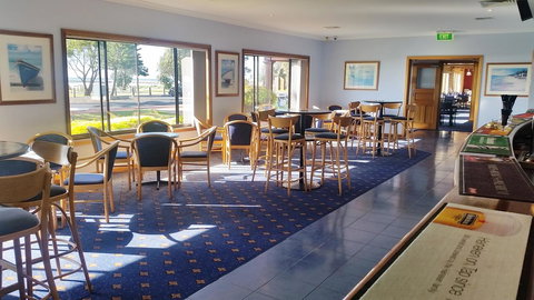 Lacepede Bay Motel - Holiday Find 12