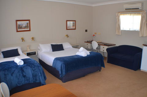 Deer Park Motor Inn Armidale - Holiday Find 1