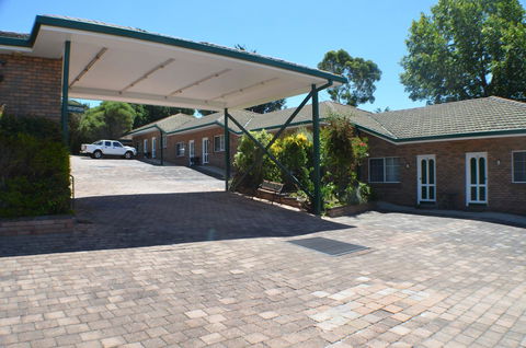 Deer Park Motor Inn Armidale - Holiday Find 31
