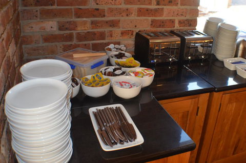 Deer Park Motor Inn Armidale - Holiday Find 15