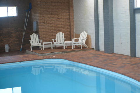 Deer Park Motor Inn Armidale - Holiday Find 13