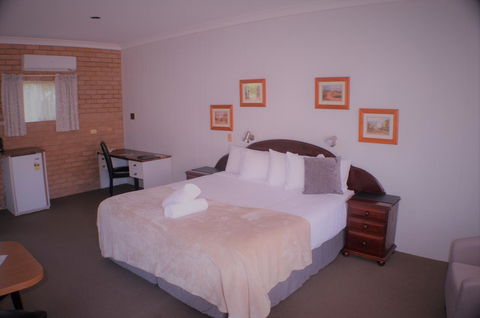 Deer Park Motor Inn Armidale - Holiday Find 12