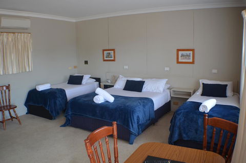 Deer Park Motor Inn Armidale - Holiday Find 6