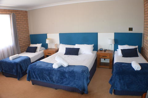 Deer Park Motor Inn Armidale - Holiday Find 10