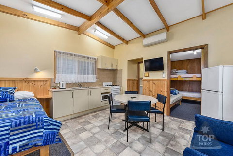 Millicent Hillview Caravan Park - Holiday Find 16