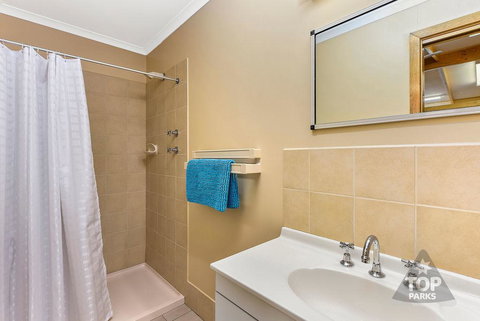 Millicent Hillview Caravan Park - Holiday Find 17