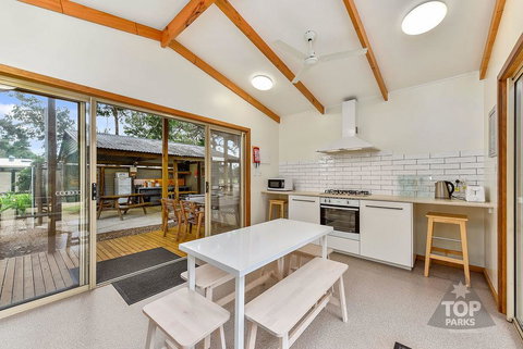 Millicent Hillview Caravan Park - Holiday Find 21