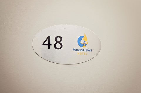 Mawson Lakes Hotel - Holiday Find 35