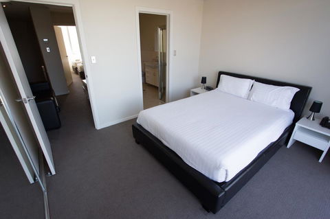 Mawson Lakes Hotel - Holiday Find 23