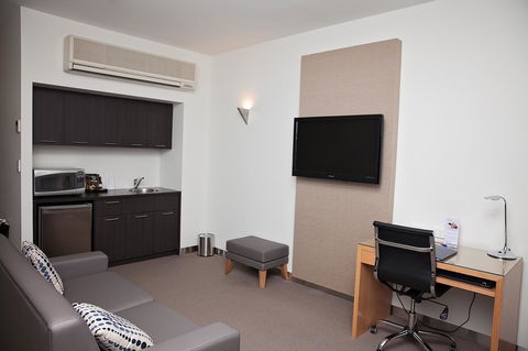 Mawson Lakes Hotel - Holiday Find 37