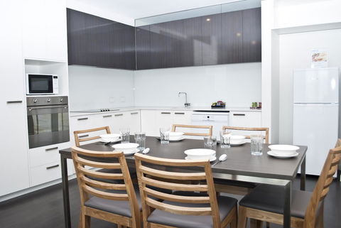 Mawson Lakes Hotel - Holiday Find 9
