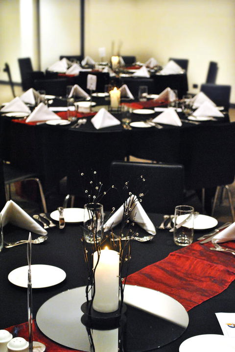 Mawson Lakes Hotel - Holiday Find 7