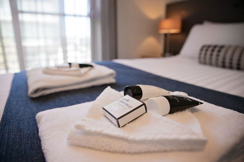 Mawson Lakes Hotel - Holiday Find 5