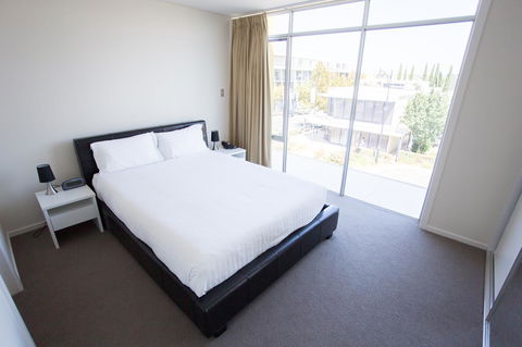 Mawson Lakes Hotel - Holiday Find 25