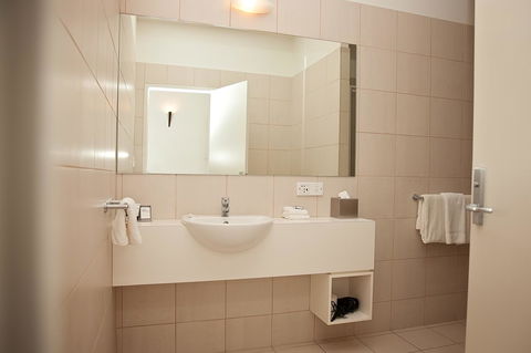 Mawson Lakes Hotel - Holiday Find 36