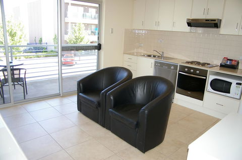 Mawson Lakes Hotel - Holiday Find 29