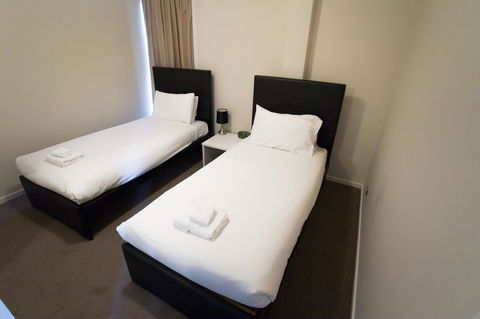 Mawson Lakes Hotel - Holiday Find 24
