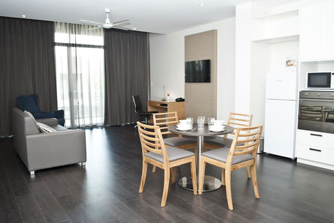 Mawson Lakes Hotel - Holiday Find 10