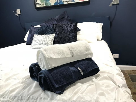 Adagio In Auburn - Holiday Find 24