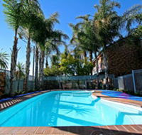 Cattlemans Country Motor Inn  Serviced Apartments - Holiday Find
