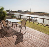 Waterfront on Jefferson at Wellington Marina SA - Holiday Find