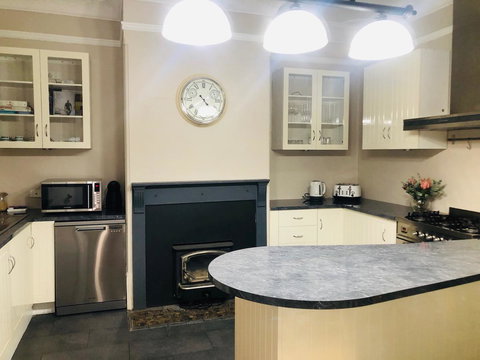 Belmore Cottage - Holiday Find 6