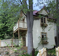 Aldgate Creek Cottage Bed and Breakfast - Holiday Find
