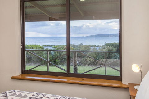 Chandlers Smiths Beach Villas - Holiday Find 6