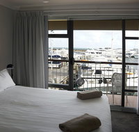 Oceanside 23 - Holiday Find