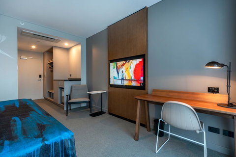 The Adnate Perth - Art Series - Holiday Find 12