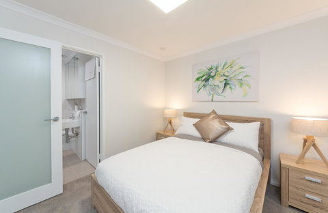 Yaran Suites - Holiday Find 17