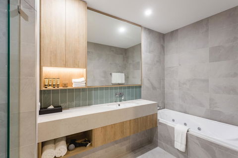 Ingot Hotel Perth, Ascend Hotel Collection - Holiday Find 24