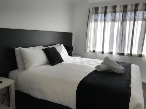 Pelicans Albany Middleton Beach - Holiday Find 4