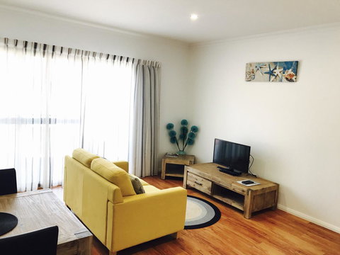 Pelicans Albany Middleton Beach - Holiday Find 41