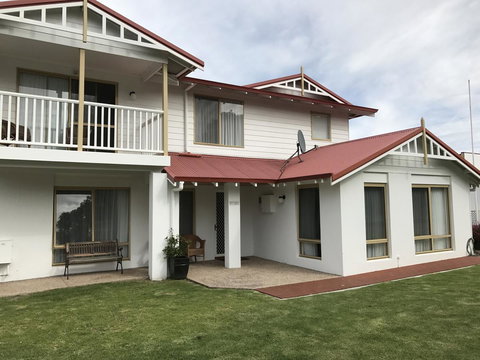 Pelicans Albany Middleton Beach - Holiday Find 24