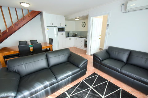 Pelicans Albany Middleton Beach - Holiday Find 44