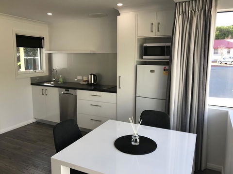 Pelicans Albany Middleton Beach - Holiday Find 20