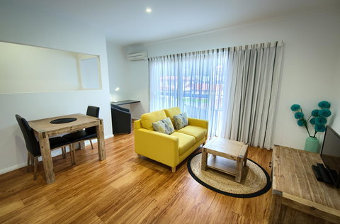 Pelicans Albany Middleton Beach - Holiday Find 40