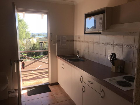 Karri Forest Motel - Holiday Find 21