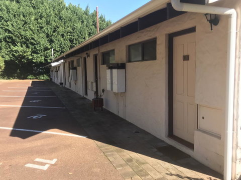 Karri Forest Motel - Holiday Find 14