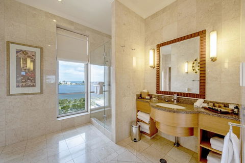 Duxton Hotel Perth - Holiday Find 13