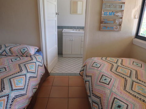 Lazy Lobster Holiday Units & Chalets - Holiday Find 2