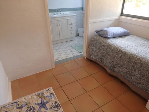 Lazy Lobster Holiday Units & Chalets - Holiday Find 12