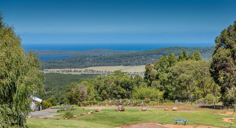 Chimes Spa Retreat - Holiday Find 19