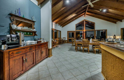 Chimes Spa Retreat - Holiday Find 5