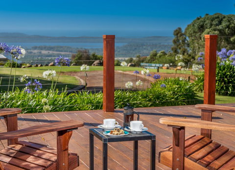 Chimes Spa Retreat - Holiday Find 39