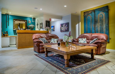 Chimes Spa Retreat - Holiday Find 6