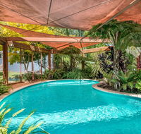 Chimes Spa Retreat - Holiday Find