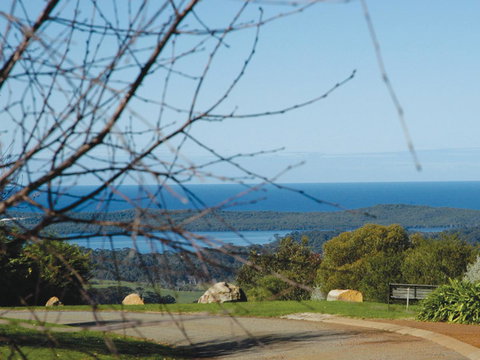 Chimes Spa Retreat - Holiday Find 28